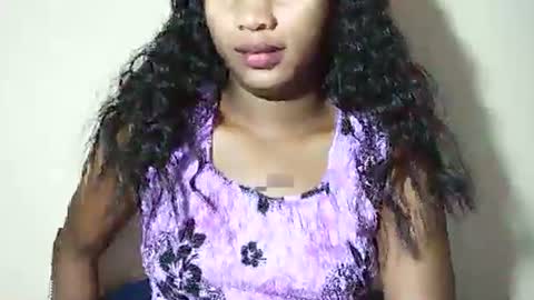 lovelylarra online show from May 2026 08:10:02 AM