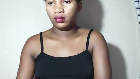 lovelylarra online show from May 2026 06:44:02 AM