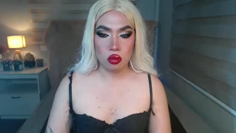 Snapshot of lovelymarie69 chatting on March 2025 06:43:02 PM Rebeca online show from March 2025 06:43:02 PM