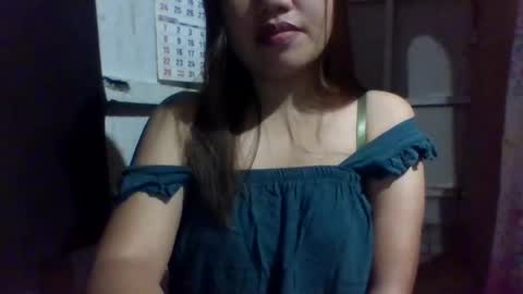 lovelymocha27s online show from December 2024 11:57:02 AM