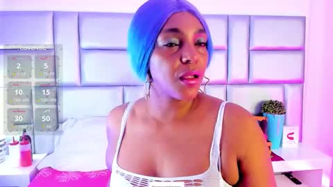 Nicky online show from September 2025 12:38:02 PM