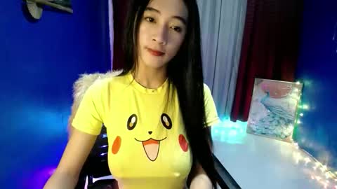 lovelypetite143 online show from April 2026 02:24:01 PM