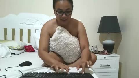 Angelquey online show from May 2026 10:37:02 PM