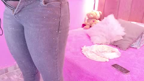 L O V E  online show from March 2026 12:01:02 PM