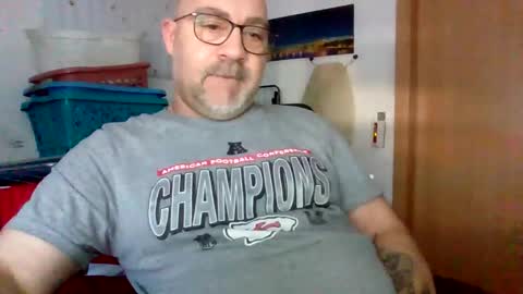 lover010983 online show from February 2026 11:37:02 AM