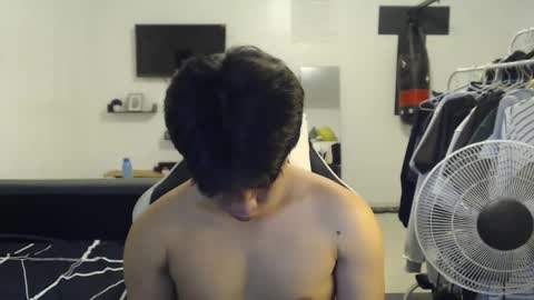 Snapshot of loverboyph04 chatting on November 2025 05:41:02 AM loverboyph04 online show from November 2025 05:41:02 AM