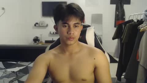 Snapshot of loverboyph04 chatting on December 2025 05:02:02 AM loverboyph04 online show from December 2025 05:02:02 AM