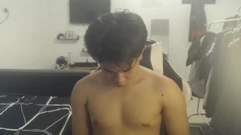 Snapshot of loverboyph04 chatting on December 2025 05:06:02 AM loverboyph04 online show from December 2025 05:06:02 AM