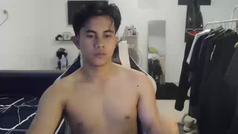 Snapshot of loverboyph04 chatting on December 2025 03:12:03 AM loverboyph04 online show from December 2025 03:12:03 AM