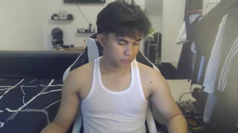 Snapshot of loverboyph04 chatting on January 2026 04:26:01 AM loverboyph04 online show from January 2026 04:26:01 AM