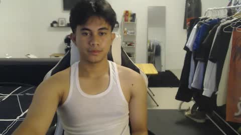 Snapshot of loverboyph04 chatting on January 2026 03:12:02 AM loverboyph04 online show from January 2026 03:12:02 AM