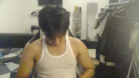 Snapshot of loverboyph04 chatting on February 2026 05:06:01 AM loverboyph04 online show from February 2026 05:06:01 AM