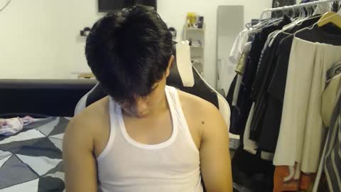 Snapshot of loverboyph04 chatting on February 2026 07:13:01 AM loverboyph04 online show from February 2026 07:13:01 AM