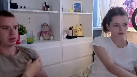 Max and Mia online show from June 2026 04:24:02 PM