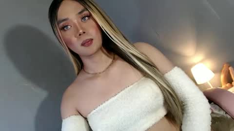 lovers moon22 online show from January 2025 12:45:01 AM