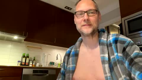 Snapshot of loveshine_ chatting on February 2025 06:14:02 AM loveshine_ online show from February 2025 06:14:02 AM