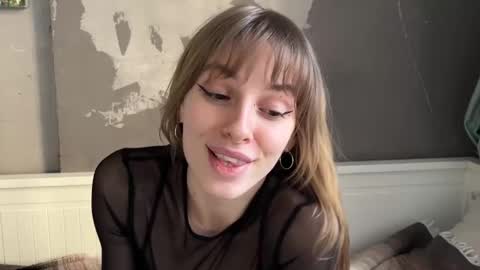 lovesstation online show from January 2025 12:18:01 PM