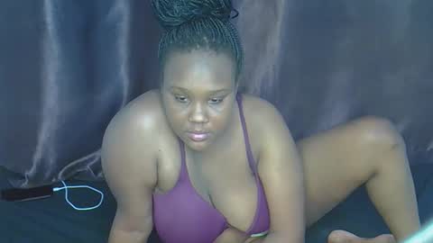 loveytiana online show from November 2025 09:28:02 AM