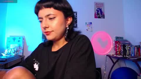 loving_alma online show from September 2025 02:04:02 AM