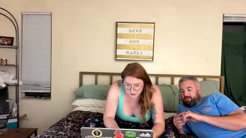 Red Hot Couple online show from November 2025 02:03:02 AM