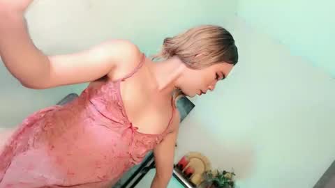 Lovingmonaru969 online show from May 2026 12:02:01 PM