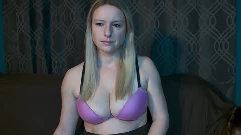 Summer online show from February 2026 02:52:02 AM