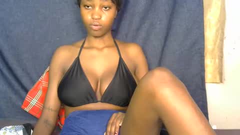 Snapshot of lovly_lastborn chatting on September 2025 11:47:02 AM lovly_lastborn online show from September 2025 11:47:02 AM