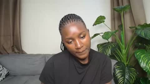 loyalcutie online show from May 2026 05:27:01 AM