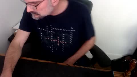 lreed090 online show from May 2026 08:58:02 PM