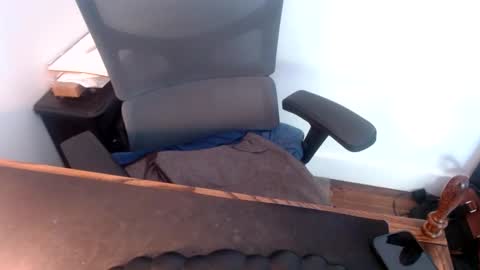 lreed090 online show from May 2026 02:24:02 PM