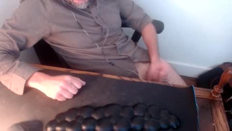 lreed090 online show from May 2026 08:38:02 PM