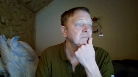 lu485947452685 online show from December 2025 06:58:01 PM