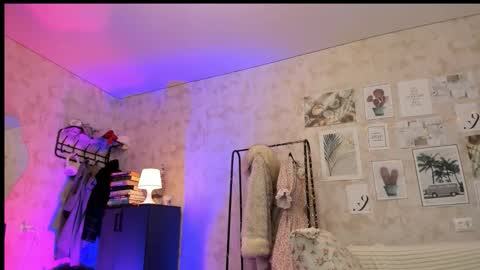 Ida online show from November 2025 03:17:01 AM