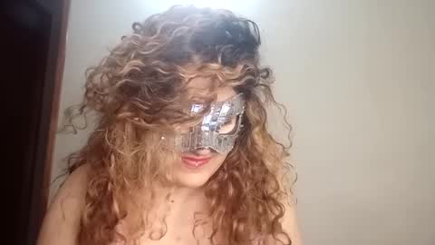 luanapowerful online show from September 2025 02:37:01 AM