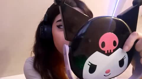 luannmaixner online show from December 2025 04:07:02 AM