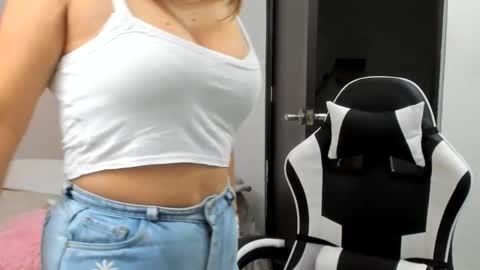 luara__01__lecat_1 online show from March 2026 12:49:02 AM