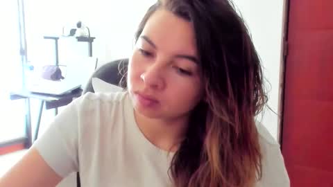 luara__01__lecat_1 online show from April 2026 05:52:02 PM