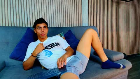 luca morales online show from February 2026 07:12:01 PM