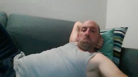 Luca online show from October 2025 07:43:01 PM