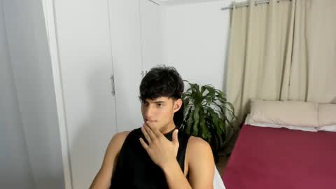 lucacosta19 online show from April 2026 08:15:01 PM