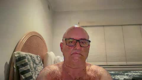 Snapshot of lucas10004 chatting on December 2024 12:00:02 PM lucas10004 online show from December 2024 12:00:02 PM