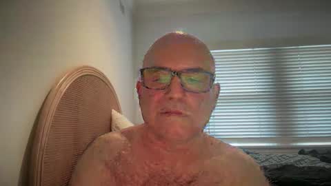 Snapshot of lucas10004 chatting on December 2024 10:09:01 PM lucas10004 online show from December 2024 10:09:01 PM