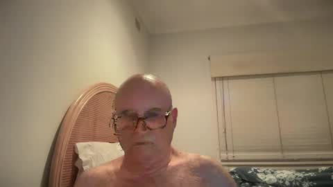 Snapshot of lucas10004 chatting on February 2025 10:13:02 AM lucas10004 online show from February 2025 10:13:02 AM