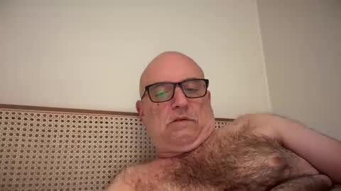 Snapshot of lucas10004 chatting on October 2025 09:32:01 AM lucas10004 online show from October 2025 09:32:01 AM