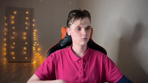 Lucas Gill online show from January 2025 10:28:01 PM