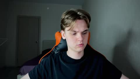 Lucas Gill online show from March 2025 02:18:02 AM