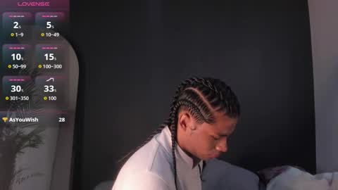   online show from October 2025 01:54:01 PM