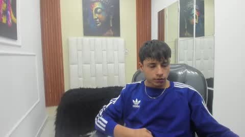  LUCAS RIVAS  online show from January 2026 10:33:02 PM