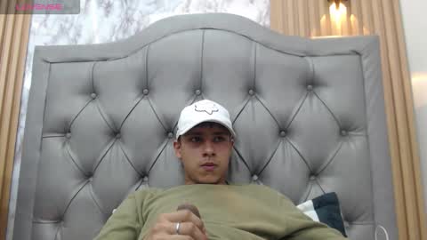  LUCAS RIVAS  online show from February 2026 11:22:01 PM