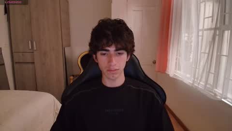 lucas_xo online show from September 2025 10:21:01 PM